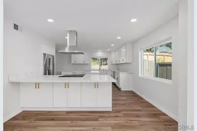  4566 Hancock Cir, Oceanside, CA 92056 - Photo 9