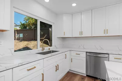  4566 Hancock Cir, Oceanside, CA 92056 - Photo 11