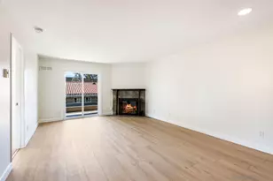 7405 Charmant Dr, San Diego, CA 92122 - Photo 5