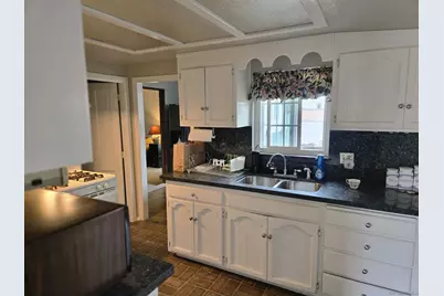  127-131 J Avenue, Coronado, CA 92118 - Photo 15