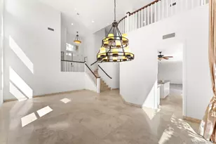 6055 Hillpointe Row, La Jolla, CA 92037 - Photo 13