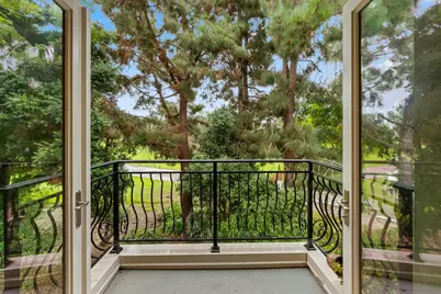  1040 Genter #305, La Jolla, CA 92037 - Photo 19