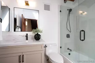 8654 Villa La Jolla Dr, La Jolla, CA 92037 - Photo 17