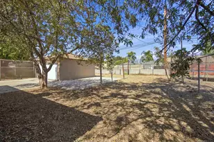 772 W 19th, San Bernardino, CA 92405 - Photo 3