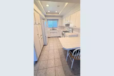  3660 N Vista Campana No. #8, Oceanside, CA 92057 - Photo 13