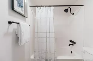 4652 Don Lorenzo Dr, Los Angeles, CA 90008 - Photo 27