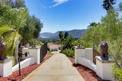  2450 Vista Lago Ter, Escondido, CA 92029 - Photo 5