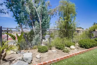  2474 Royal Saint James, El Cajon, CA 92019 - Photo 7