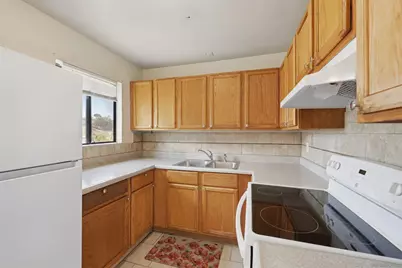  2036 Canyon Dr, Oceanside, CA 92054 - Photo 7