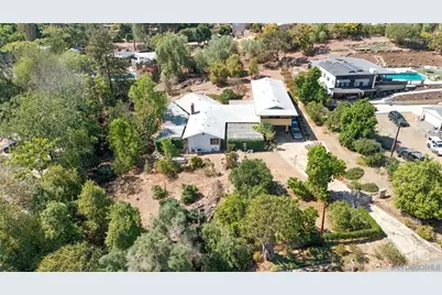  4940 Alzeda Dr, La Mesa, CA 91941 - Photo 39
