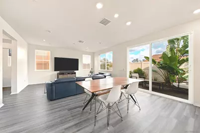  887 Brookdale Dr, Vista, CA 92081 - Photo 21