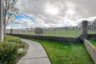 1087 Shadowridge Dr, Vista, CA 92081 - Photo 29