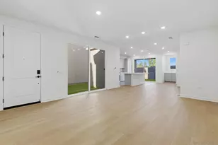 112 VILLAGE WALK Wy, Ramona, CA 92065 - Photo 3