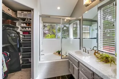  11975 Wilmington Rd, San Diego, CA 92128 - Photo 21