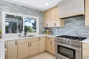 2003 Caminito Circulo Norte, La Jolla, CA 92037 - Photo 9