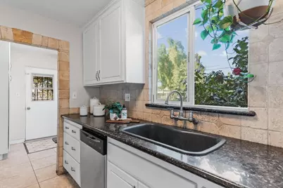  406 G Ave, National City, CA 91950 - Photo 9