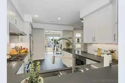  938 Opal, San Diego, CA 92109 - Photo 9