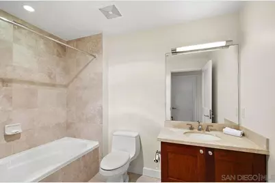  700 W E Street #2802, San Diego, CA 92101 - Photo 33