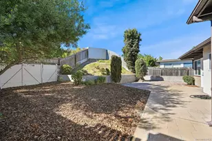 4758 Westridge Dr, Oceanside, CA 92056 - Photo 15