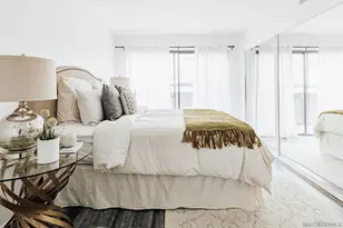 4652 Don Lorenzo Dr, Los Angeles, CA 90008 - Photo 21