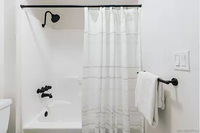  4652 Don Lorenzo Dr #A, Los Angeles, CA 90008 - Photo 37