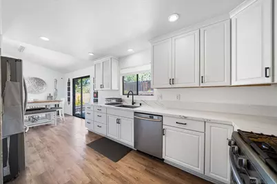  2041 Woodland Gln, Escondido, CA 92027 - Photo 9