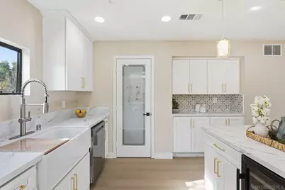  2564 Navarra Dr #115, Carlsbad, CA 92009 - Photo 9