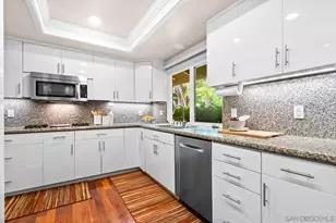 5979 Via Zurita, La Jolla, CA 92037 - Photo 11