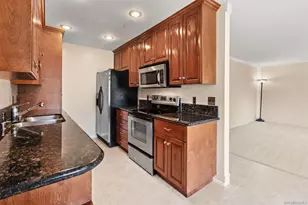 8561 Villa La Jolla Dr, La Jolla, CA 92037 - Photo 9