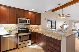 6922 Pear Tree Dr, Carlsbad, CA 92011 - Photo 15