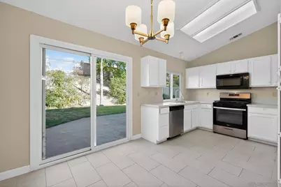  31850 Via Barraza, Temecula, CA 92592 - Photo 11