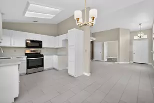 31850 Via Barraza, Temecula, CA 92592 - Photo 5