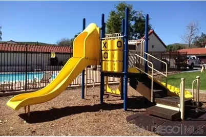  9821 Caspi Gardens #8, Santee, CA 92071 - Photo 7