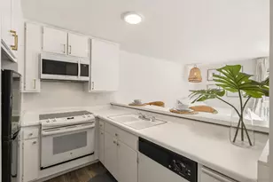 1885 Diamond St, San Diego, CA 92109 - Photo 5