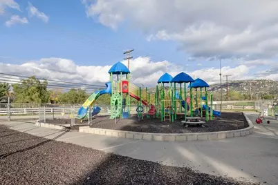  217 Earlham Street, Ramona, CA 92065 - Photo 17