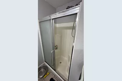  3642 W Redlands Ave, Fresno, CA 93722 - Photo 21