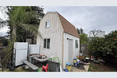  3642 W Redlands Ave, Fresno, CA 93722 - Photo 29