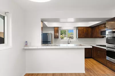  11518 205th St, Lakewood, CA 90715 - Photo 9