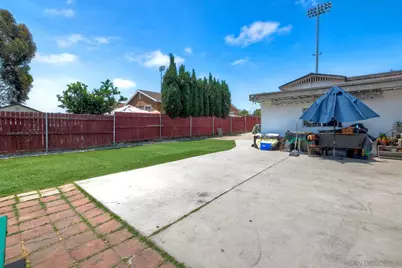  325 Gloria St, San Diego, CA 92113 - Photo 7