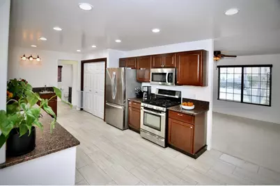  1400 Darwin Dr, Oceanside, CA 92056 - Photo 5