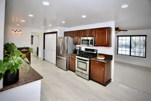 1400 Darwin Dr, Oceanside, CA 92056 - Photo 5