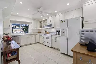  816 Caminito Azul, Carlsbad, CA 92011 - Photo 13