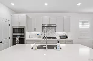 15681 Rennyson Way, San Diego, CA 92127 - Photo 3