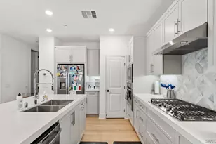 15681 Rennyson Way, San Diego, CA 92127 - Photo 5