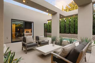 8751 Glenwick Ln, La Jolla, CA 92037 - Photo 25