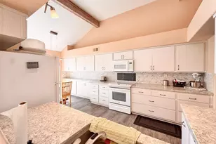 8585 Via Mallorca, La Jolla, CA 92037 - Photo 11