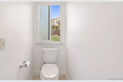  11637 Thomas Hayes Ln, San Diego, CA 92126 - Photo 31