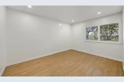  8362 Via Sonoma #c, La Jolla, CA 92037 - Photo 13