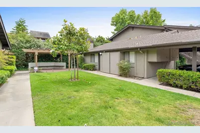  8362 Via Sonoma #c, La Jolla, CA 92037 - Photo 23