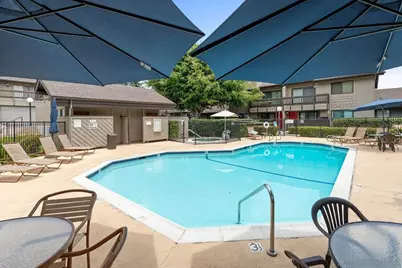  8362 Via Sonoma #c, La Jolla, CA 92037 - Photo 25